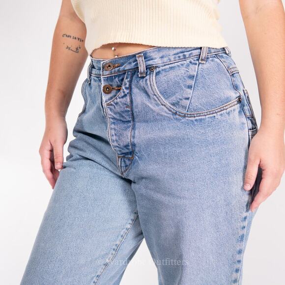 Vintage 90s Bonjour Light Wash Tapered Mom Jeans - Picture 7 of 10